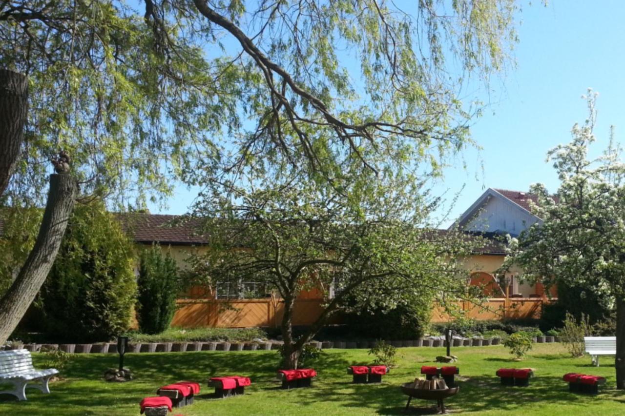 Ostsee-Rittergut-Ruegen Mit Binzhotel & Ordenskapelle & Romantikgut Экстерьер фото